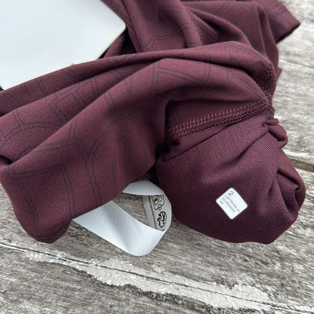 Lululemon Align High-Rise Short 6" size 2‎ NWT Linear Wordmark Goodnight Plumb - Picture 5 of 5